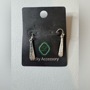 🛍️Any 5 items for $15 🛍️ Silver Earrings